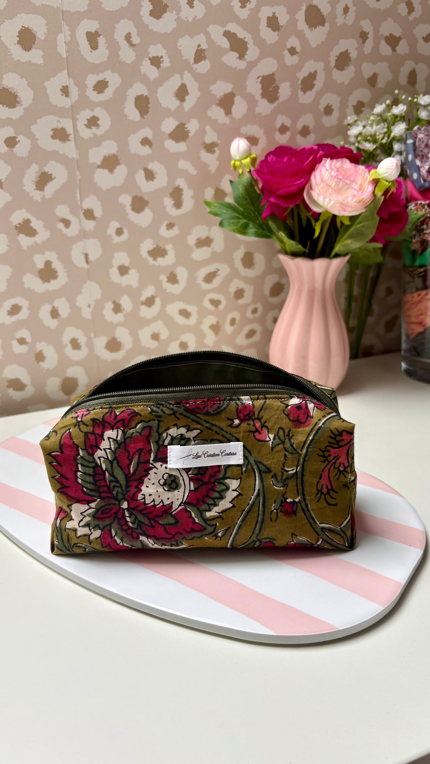 NELYA - trousse scolaire