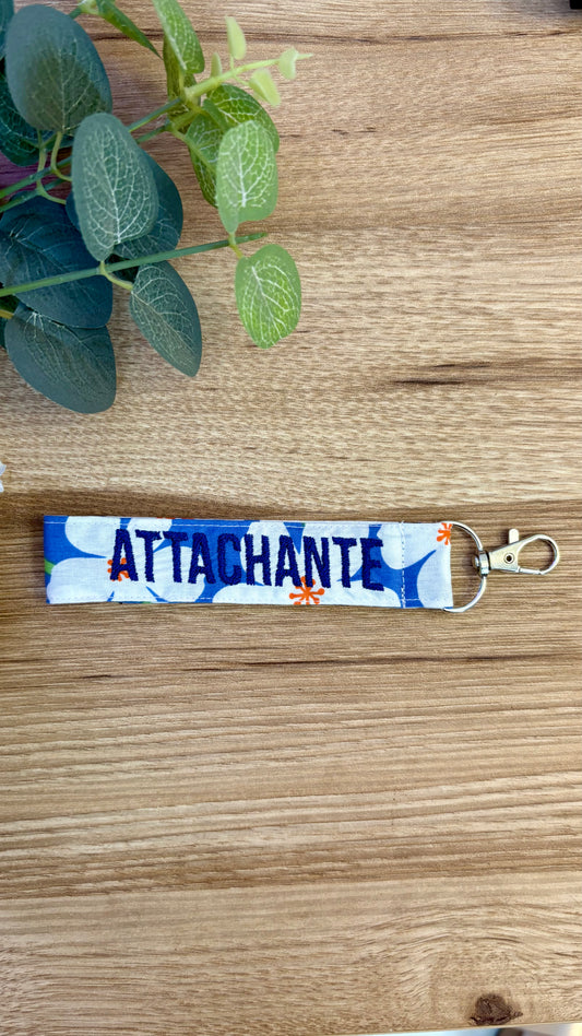 EULALIE - porte clé brodé "Attachante"