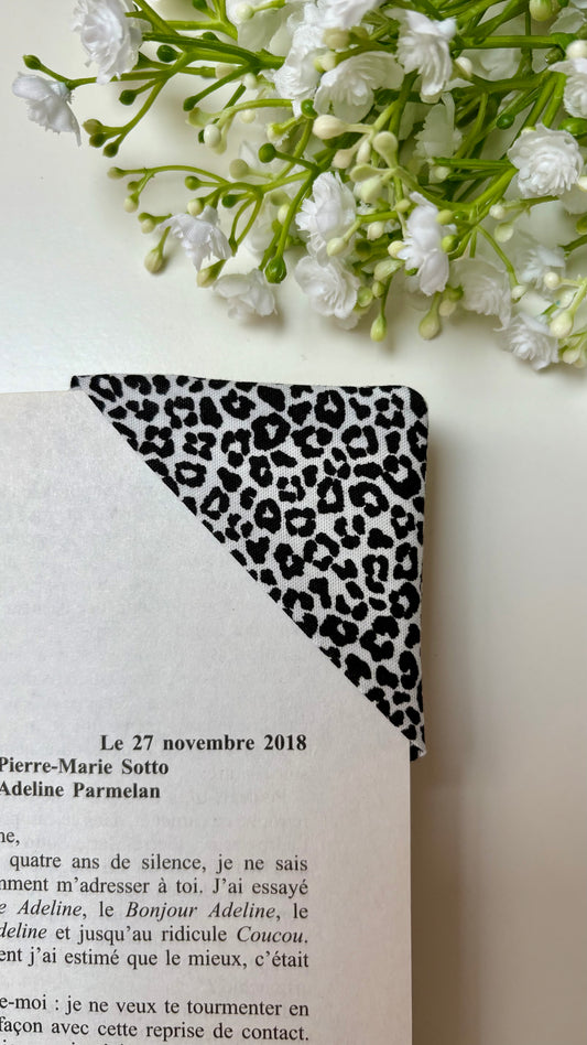 LÉONIE - Marque page