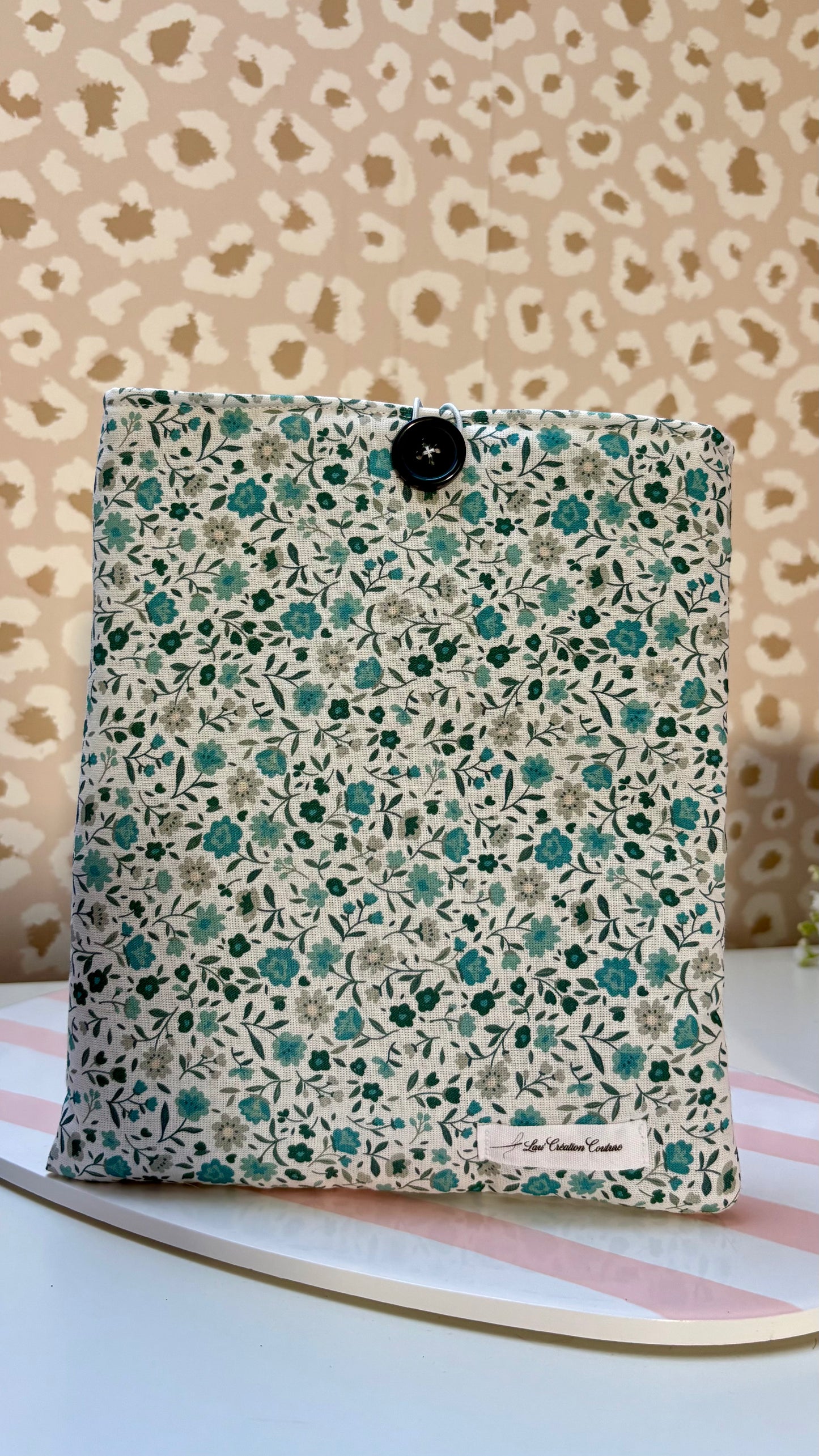 MAEVA - pochette liseuse / livre de poche